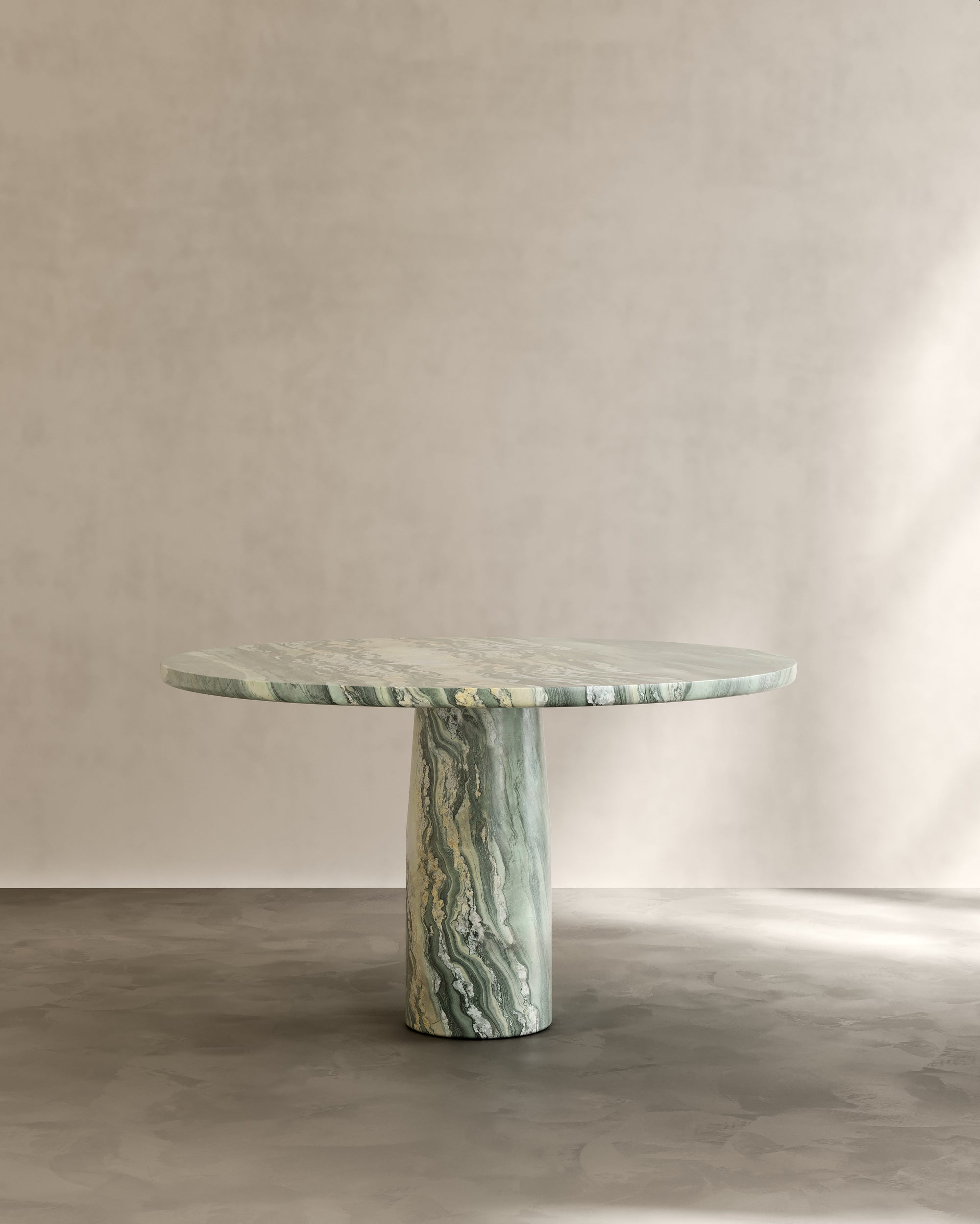 Isola Dining Table