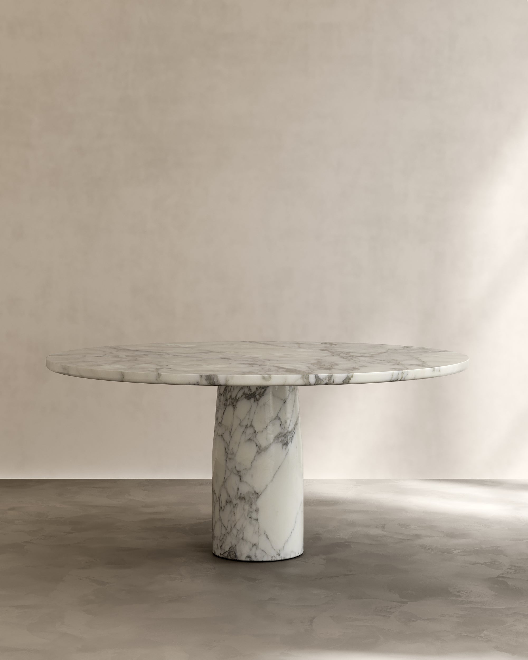Isola Dining Table