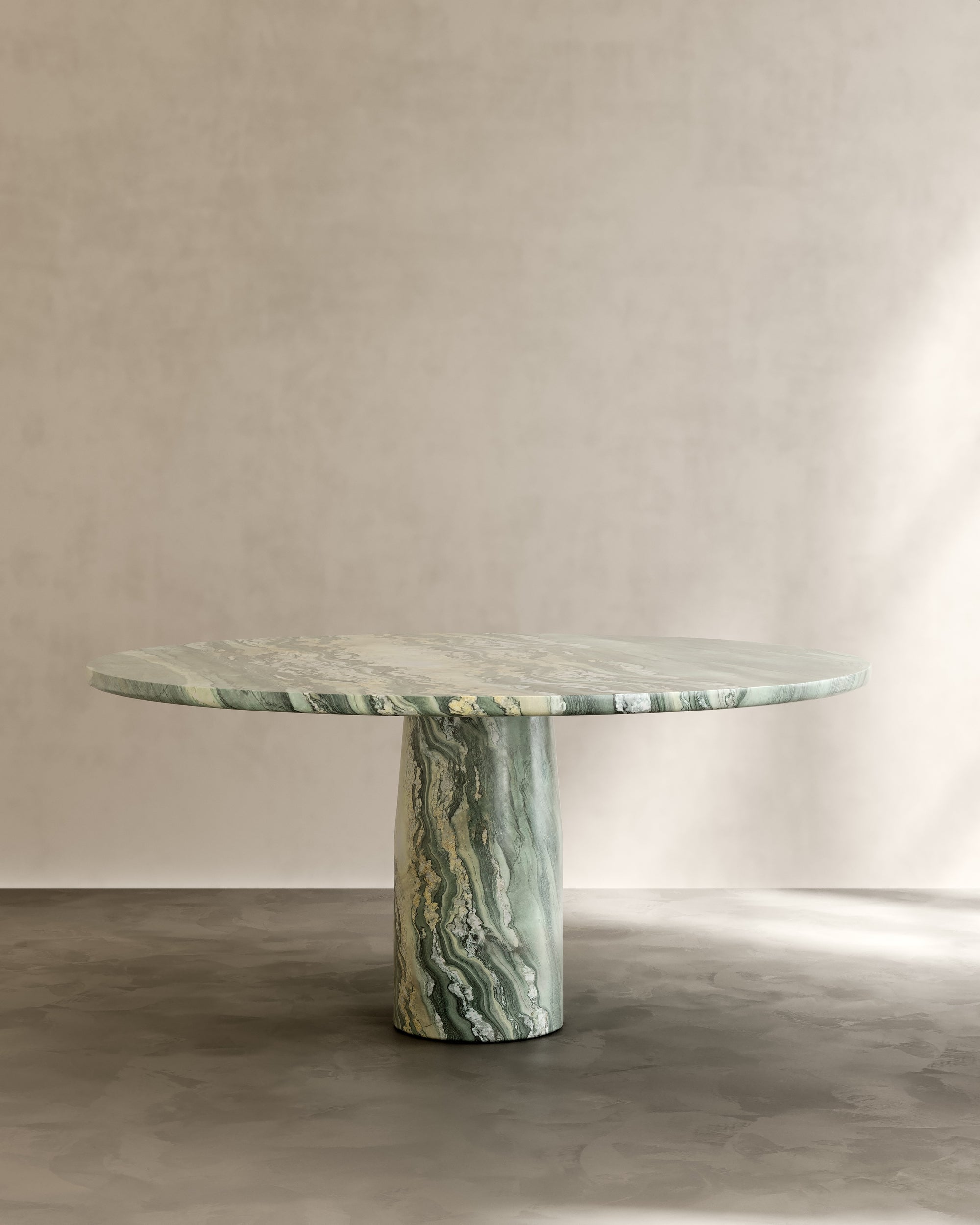 Isola Dining Table
