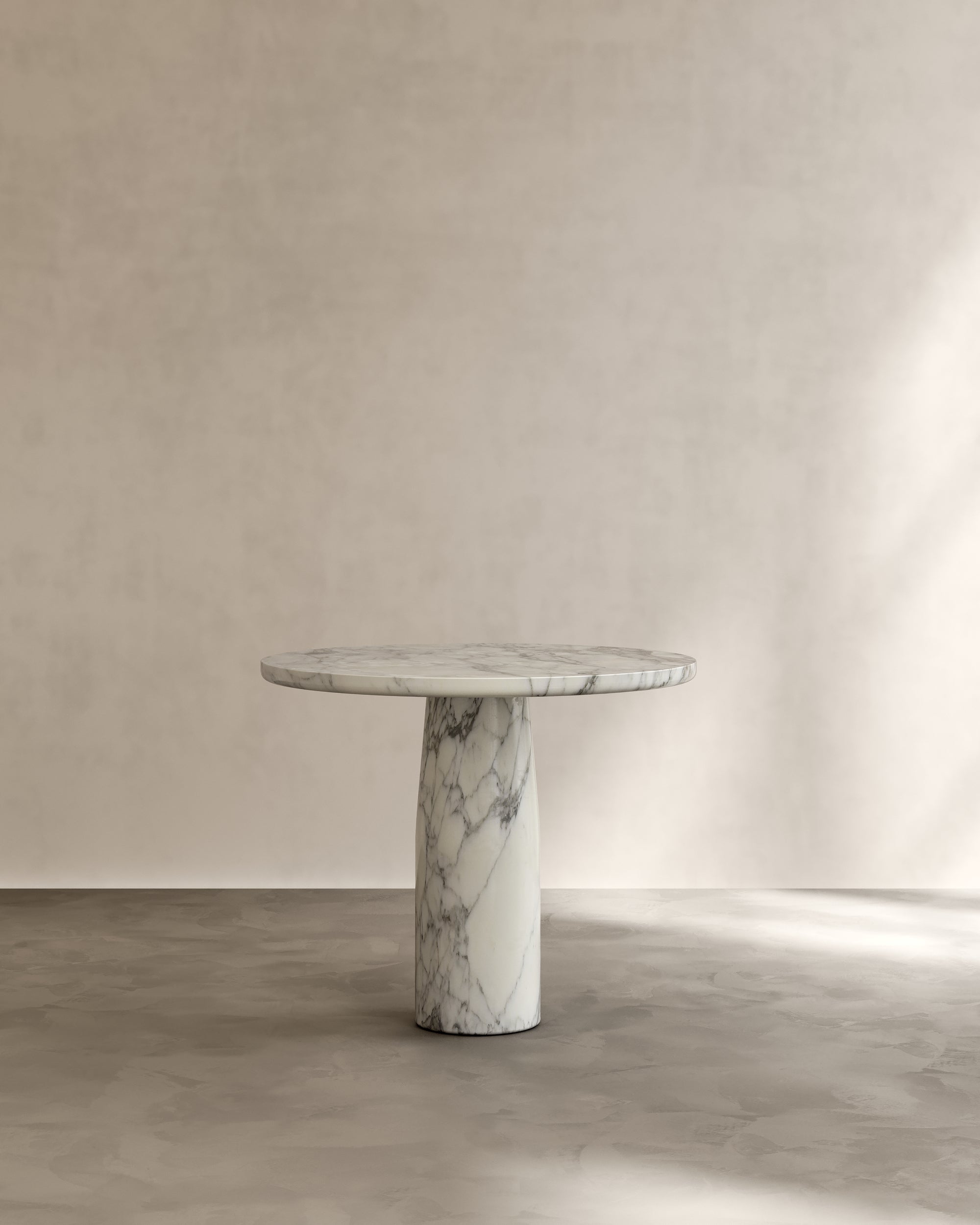 Isola Dining Table